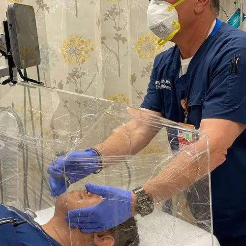 Intubation Box