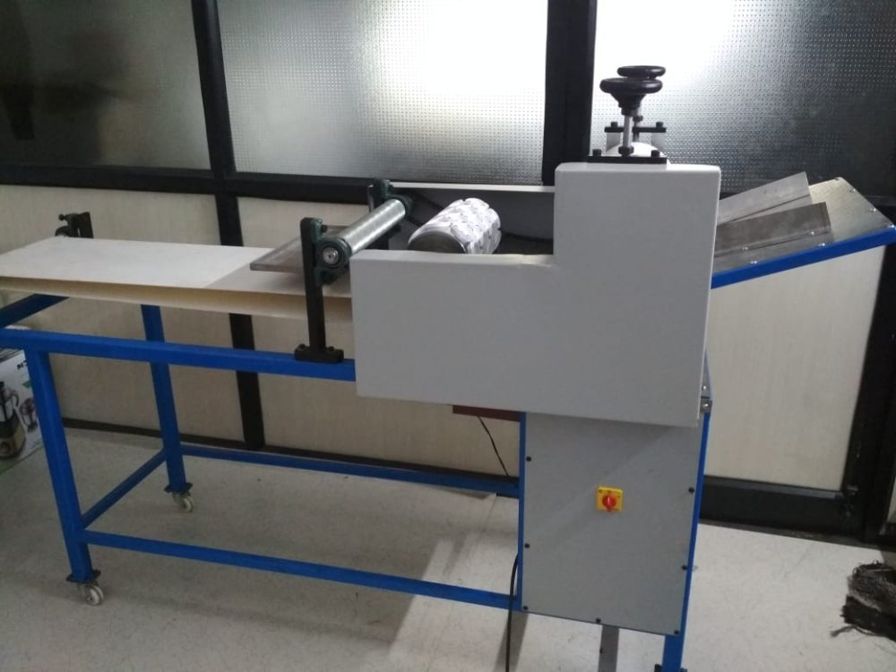 Mini Samosa/Kachori Samosa Making Machine, 2.4 kW, Capacity: 1000 Piece Per Hours