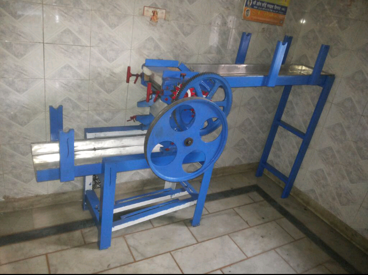 Stainless Steel, Mild Steel 1- Stage Noodle Extruder Machine, 380 V, Capacity: 300 Kg/H