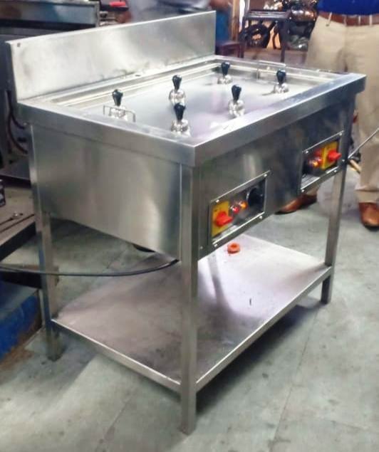 Stainless Steel Electric Steamer For Momos, Capacity: 6 Basket, Size: 36 X 24 X 34 + 6