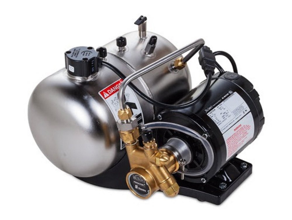 Carbonator Tank With Pump & Motor, Capacity: 10L