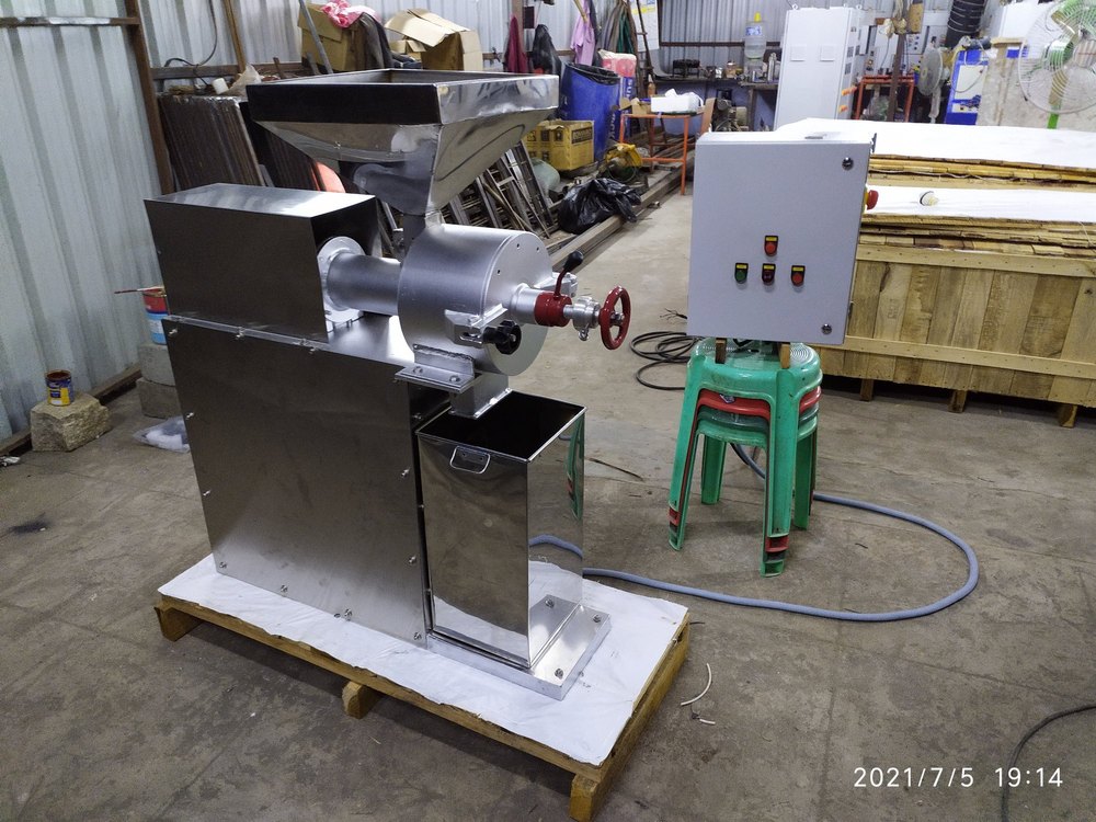 Emerick Semi - Automatic Coffee Grinding Machine, Capacity: 30-120 kg/Hr
