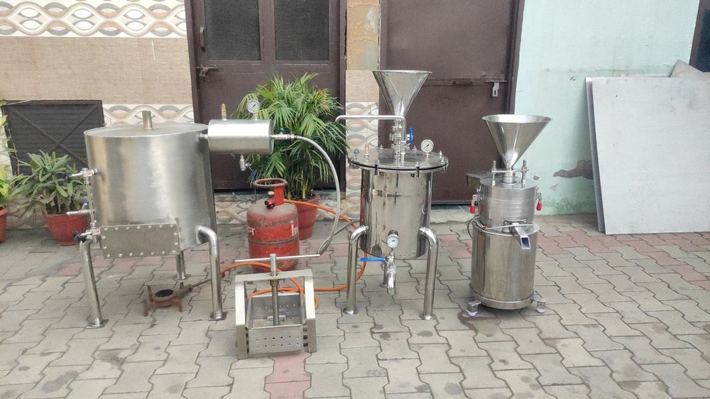 Soyabean Food Making Machine, Capacity: 100