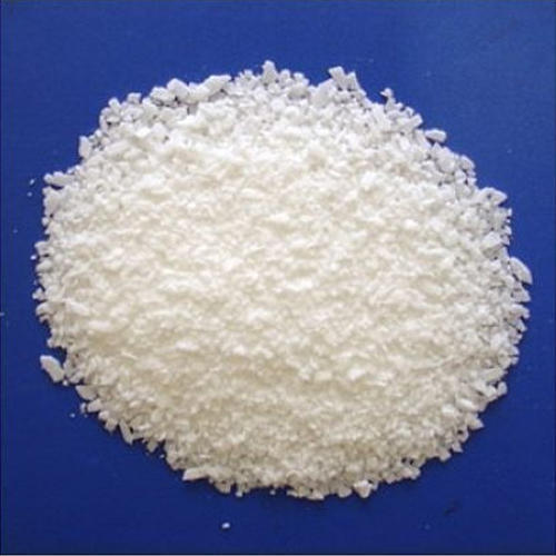 Lauric Acid, Chemical Formula: C12H24O2, Pack Size: 15 - 25 Kg