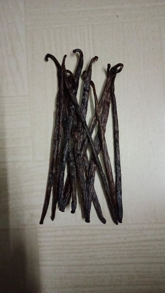 Black Vanilla Beans Pods, A Grade, Packaging Size: 5 Kg