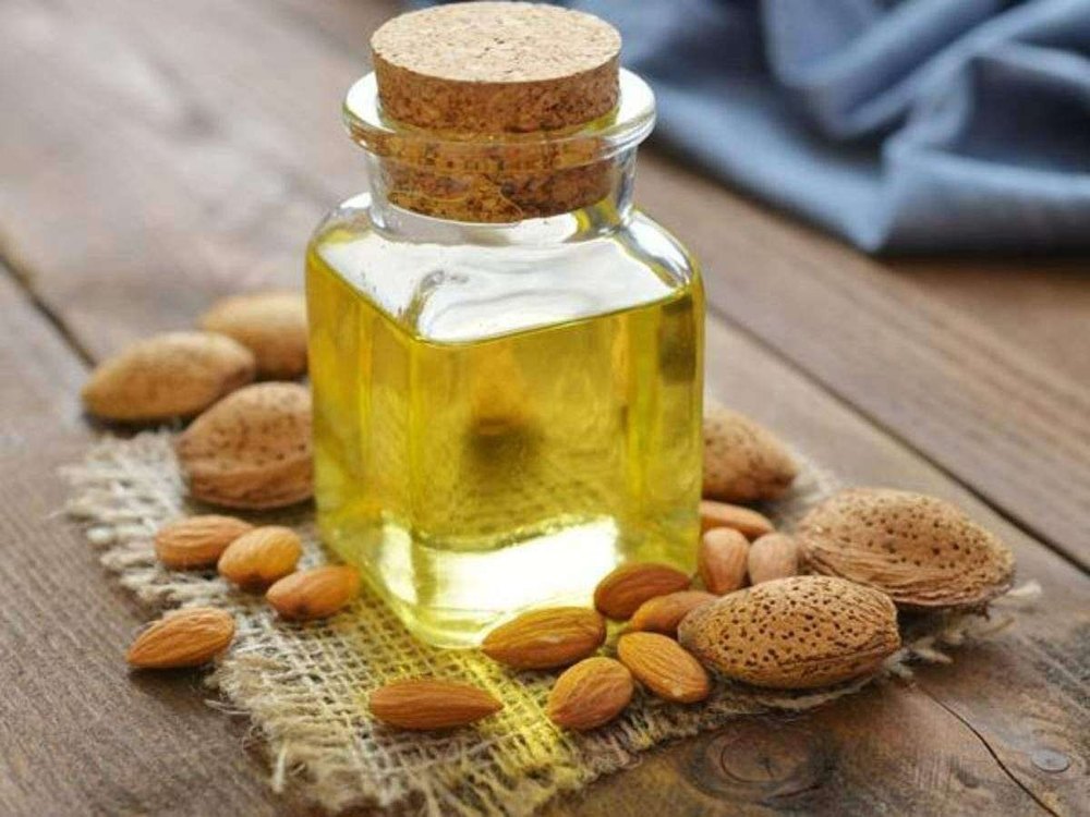 Liquid Cold Press Sweet Almond Oil, For Cosmetics