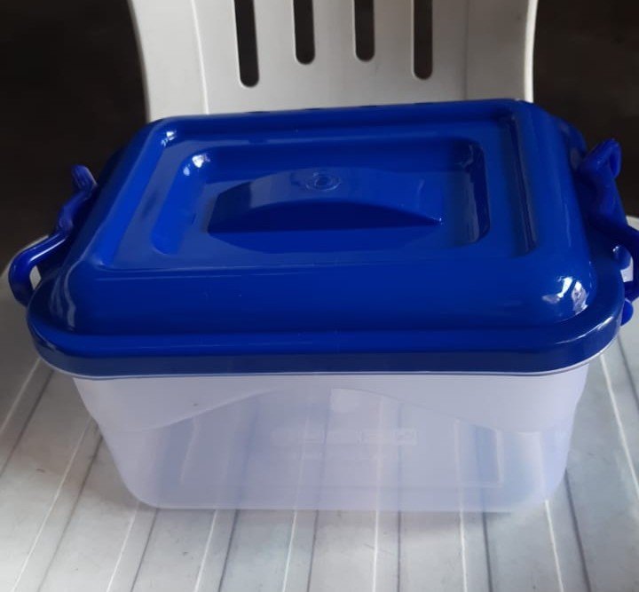 UKP Rectangle Lockeble Kitchen Storage Container, Capacity: 3.5 Liter