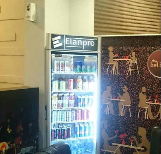 Elanpro White Beverage Coolers, Number Of Doors: 1, Storage Capacity: 400 Litres
