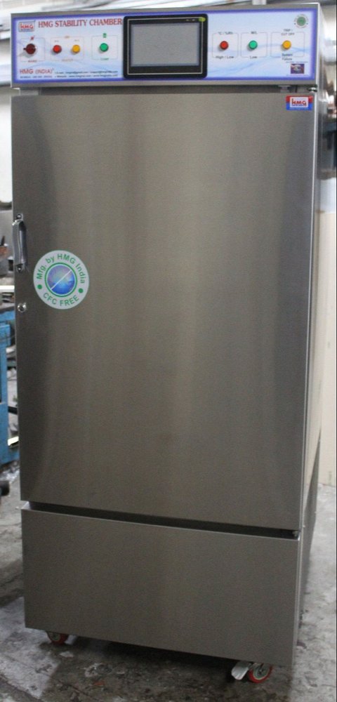 Medium Vertical Deep Freezer, Refrigerant Used: Cfc Free