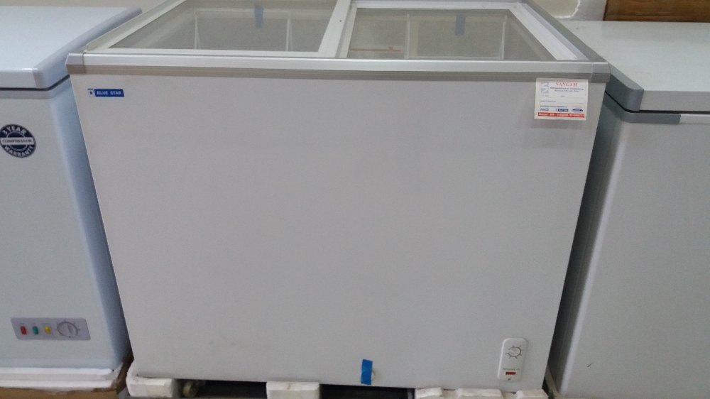Voltas Double Door Glass Top Deep Freezer, Capacity: 50 Litre To 600 Litre