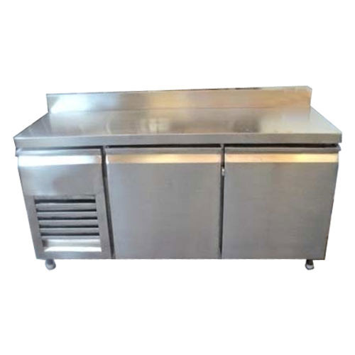 Stainless Steel 300 L Deep Fridge, Refrigerant Used: 134a, Electric