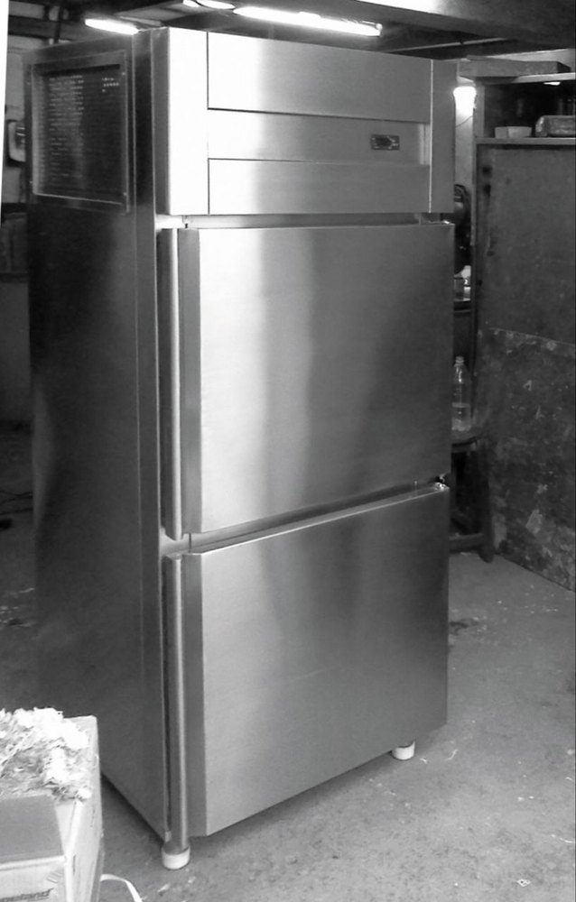 Vertical Deep Freezer