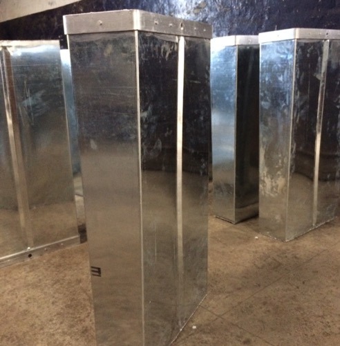 Galvanize Gi Ice Cans, Capacity: 10-140 Kg