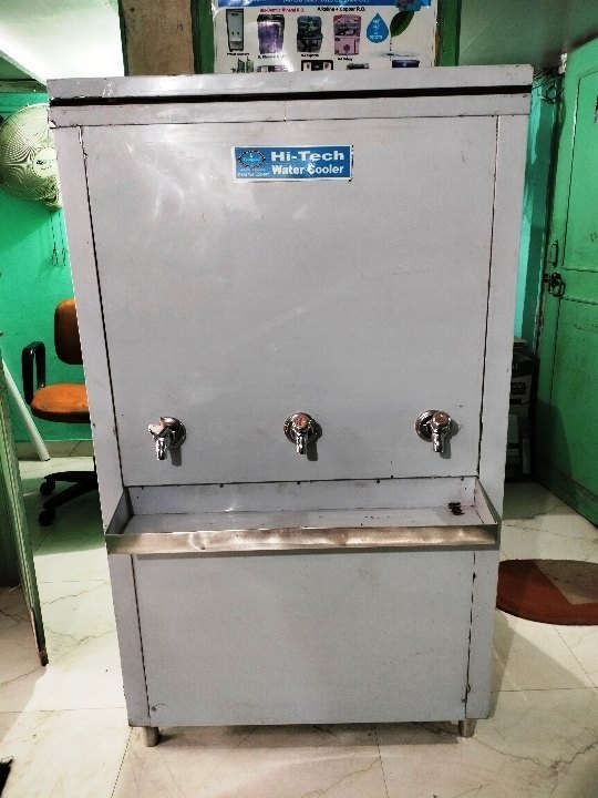 GJ:Hitech Water Cooler - Hot/Cold/Normal, Dimensions: L 24  X W 20 X H 54, Number Of Taps: 3