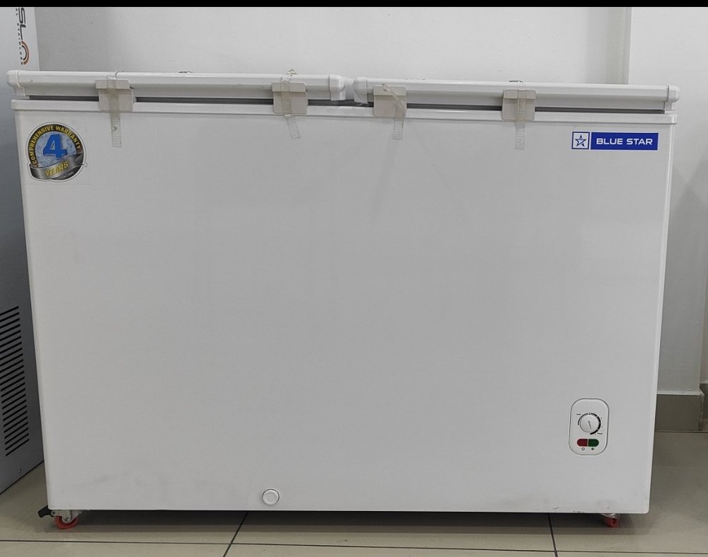 Blue Star Bottle Cooler Freezer, Storage Capacity: 291 Liters