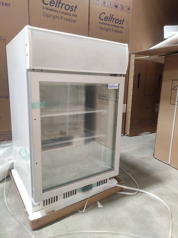 Celfrost Electric Commercial Chest Showcase Freezer, -17 To -23, Capacity: 200 L