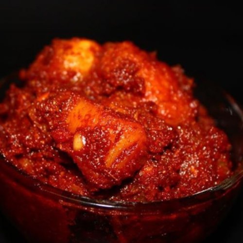 Spicy Country Chicken Pickle, Packaging Type: Plastic Jar, Packaging Size: 1 Kg
