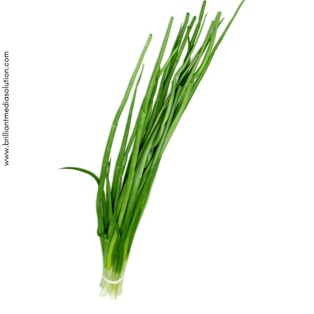 A Grade Maharashtra Spring Onion, Packaging Size: 20 Kg, Onion Size Available: Medium