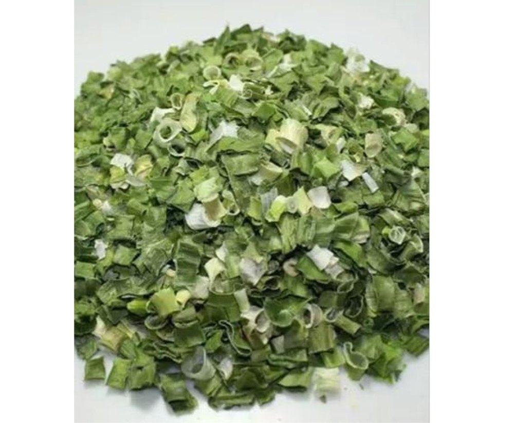 A Grade Maharashtra Dehydrated Spring Onion, Packaging Size: 20 Kg, Onion Size Available: Medium