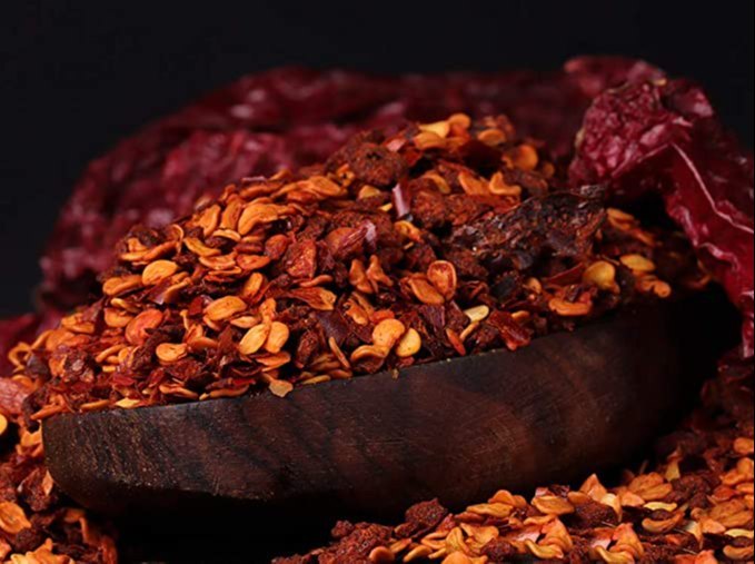 Crushed Red Chilli, Packaging Size: Bottel