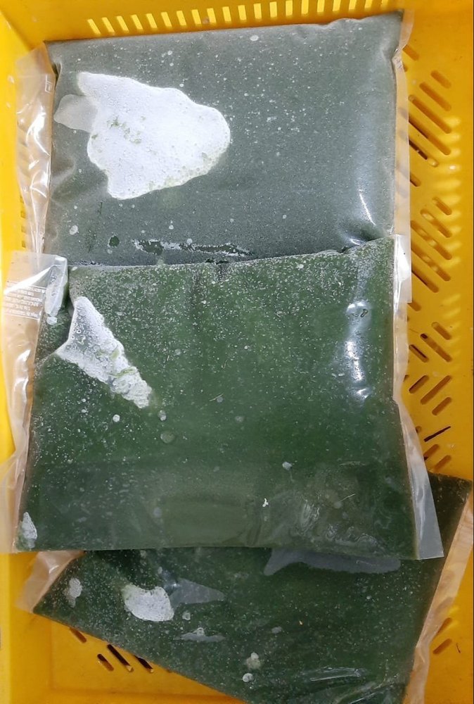 A Grade Green Frozen Spinach Paste, Packaging Size: 500g, Deep Freeze