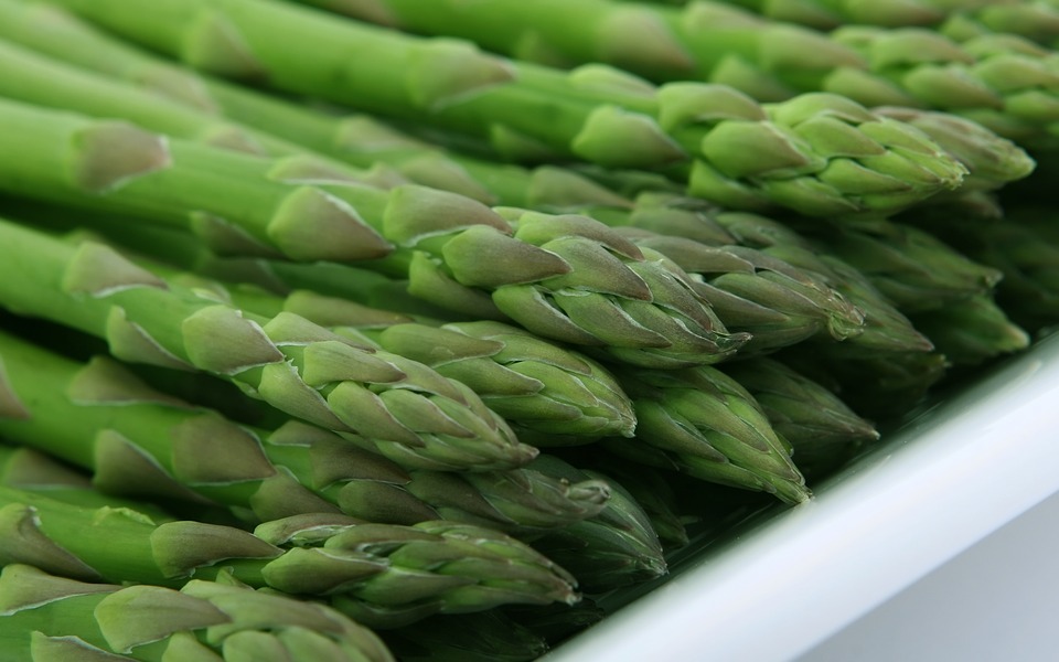 Asparagus, Packaging: Plastic Bag Or Polythen