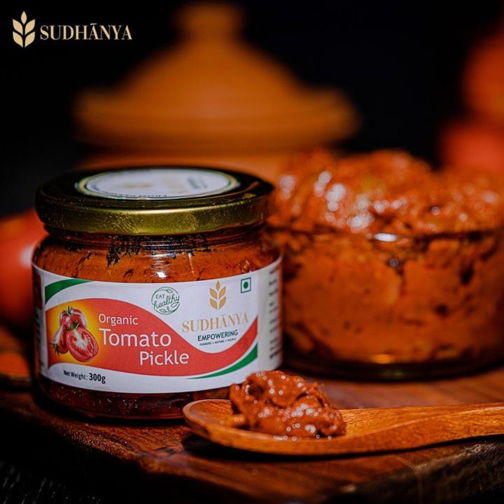 Sudhanya Spicy Organic Tomato Pickle 300 gms, Packaging Type: Bottle