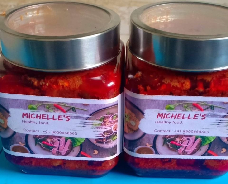 Michelle\'s Moderately Spicy and Sour Prawn Pickle 500 Gms, Packaging Type: Box
