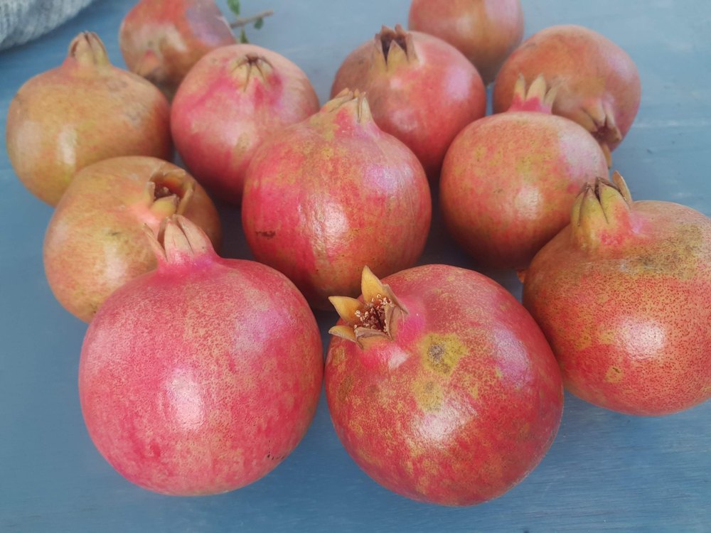 B Grade Pomegranate Anar Fruit, Crate