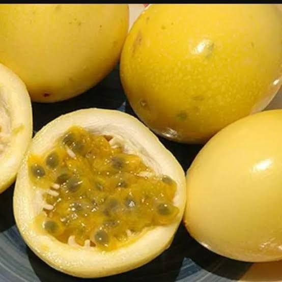Yellow A Grade Organic Passion fruit, Packaging Type: Carton, Packaging Size: 5 Kg