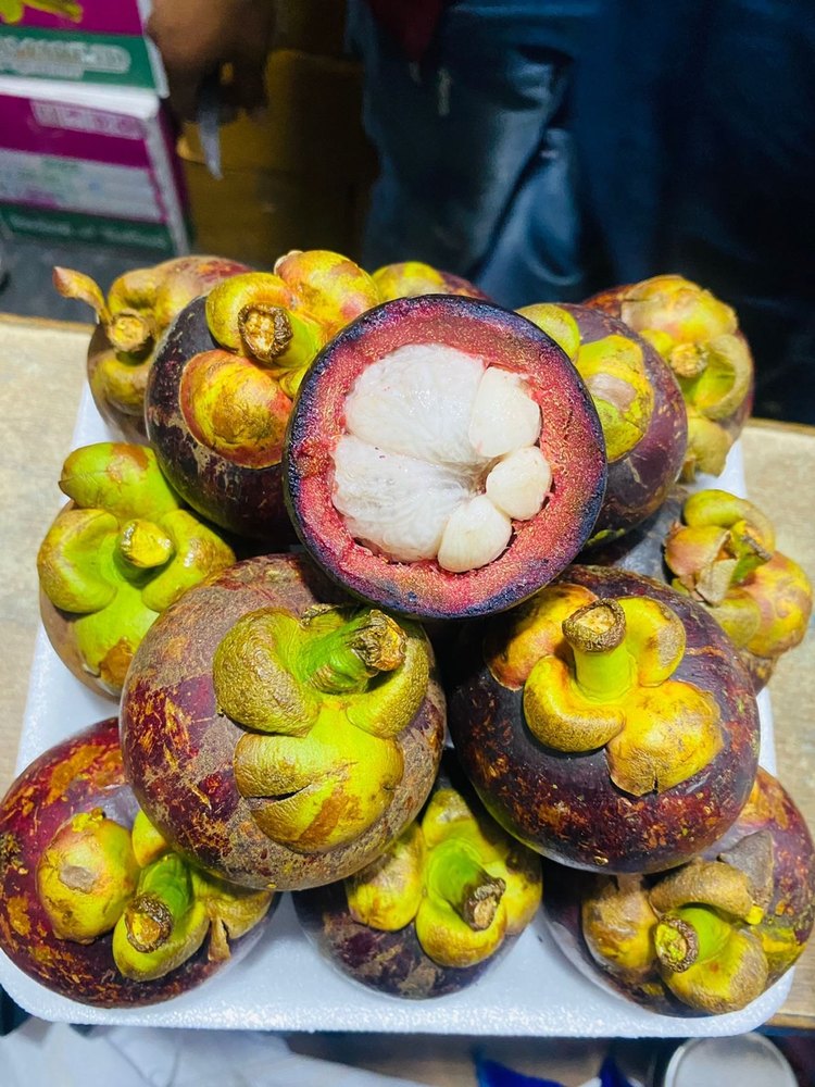 Fruits Fresh Mangosteen Fruit, Packaging Size: 1 kg, Capacity Size Of Storage: 2days