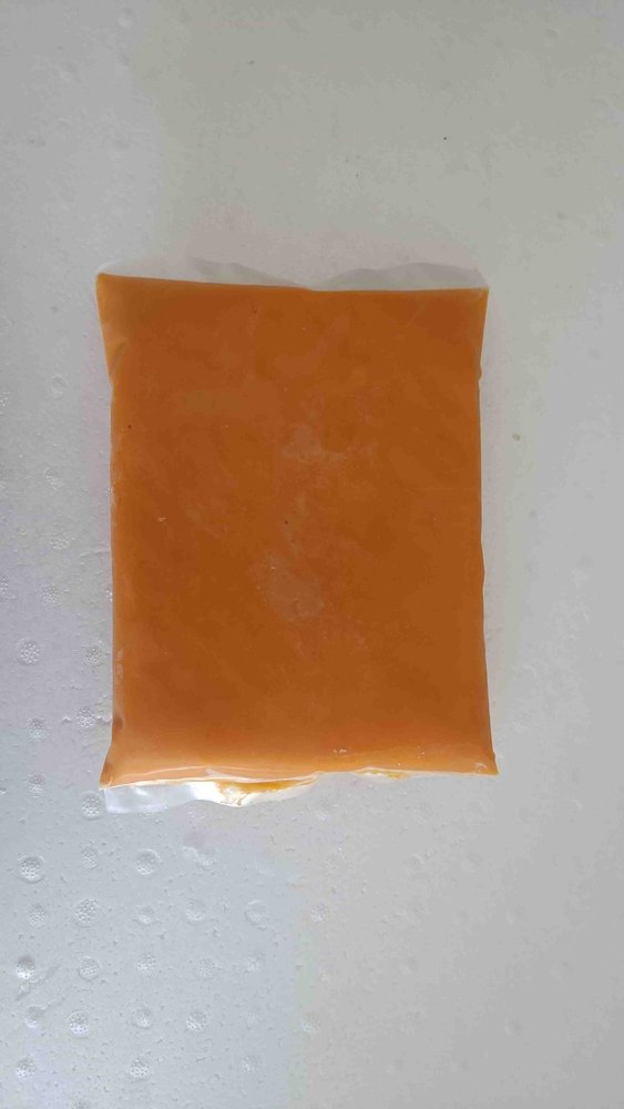 Yellow Frozen Alphonso Mango Pulp, Packaging Type: Plastic Pouch, Packaging Size: 1 Kg