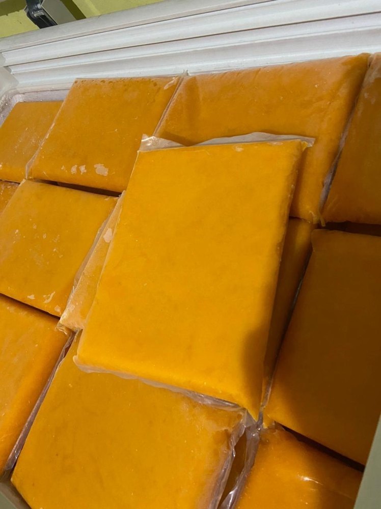 Yellow Frozen Alphonso Mango Pulp, Packaging Size: 1 Kg, Speciality: Organic