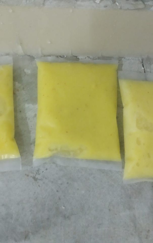 Pineapple Pulp, Packaging Type: Packets, Packaging Size: 1 Kg