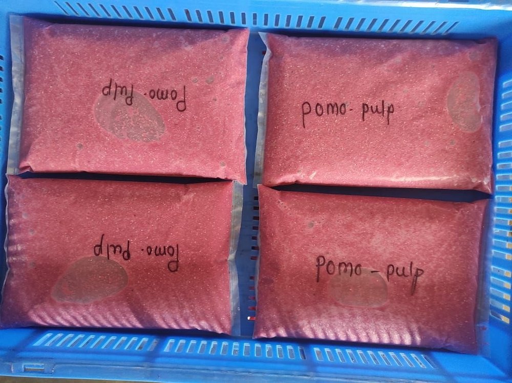 Natural Frozen Pomegranate Pulp, Packaging Size: 1 Kg, Speciality: Organic
