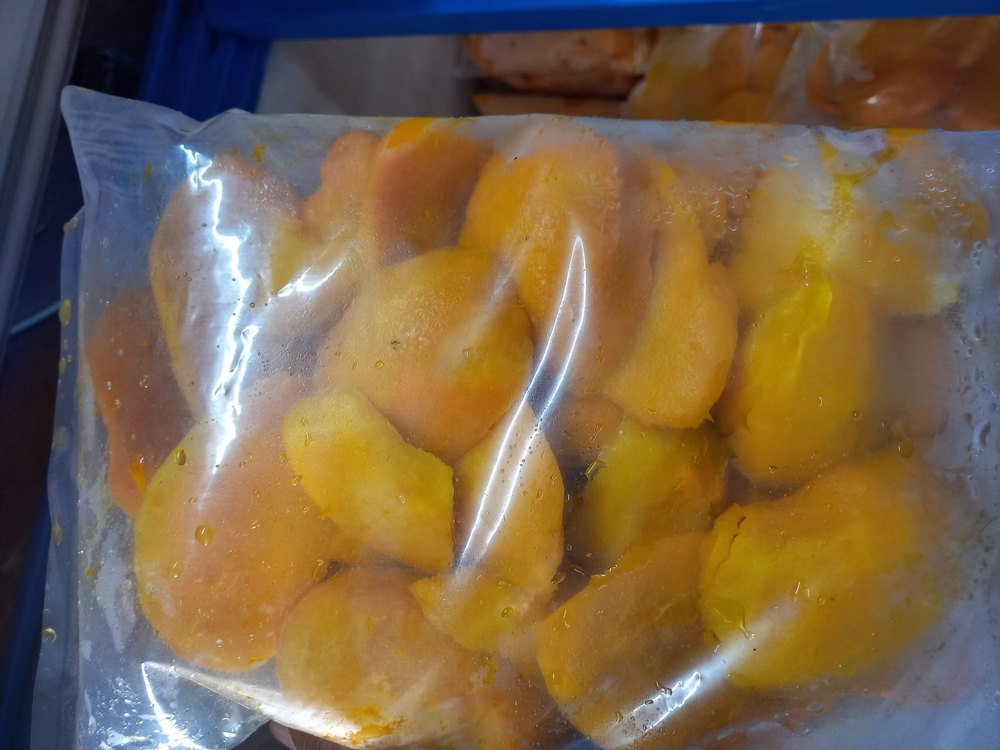 Yellow Frozen Ratnagiri Alphonso Mango slice