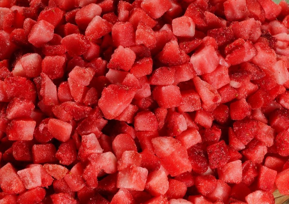 Sweet Frozen Strawberries Slices, Packaging Type: Loose