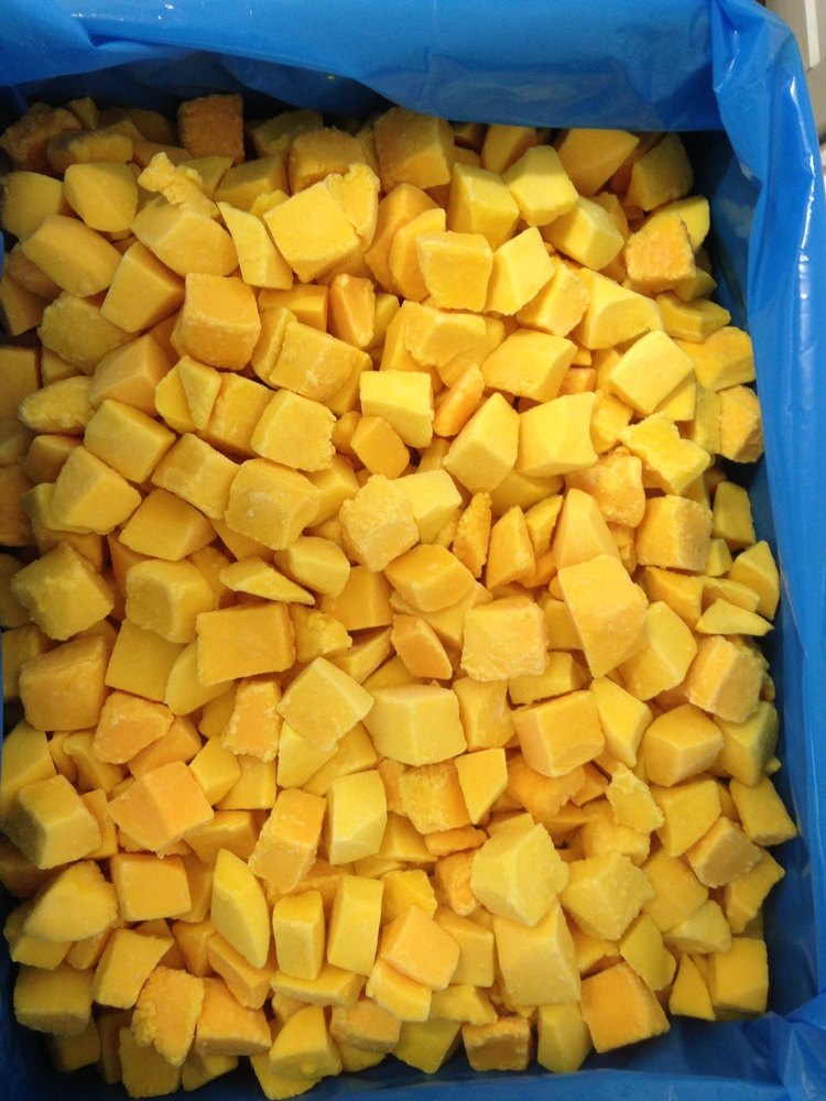 Yellow IQF Alphonso Mango Chunks