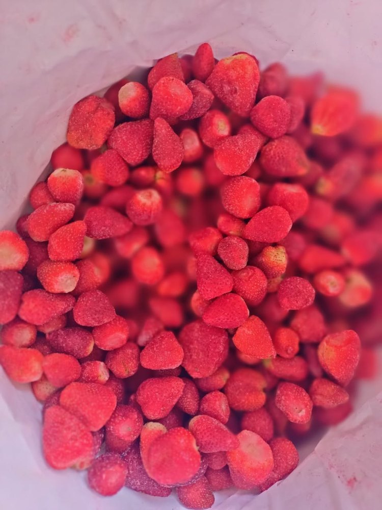 Sweet Organic Frozen Strawberries, Packaging Size: 250 g, Packaging Type: Packet