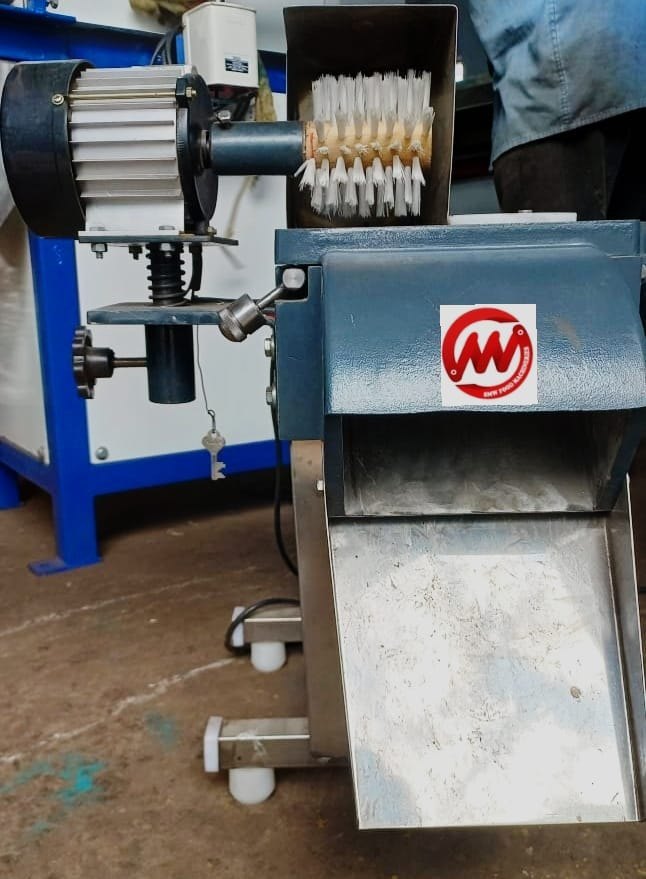 Semi-Automatic Banana Slicer, For Commercial, 100Kgs