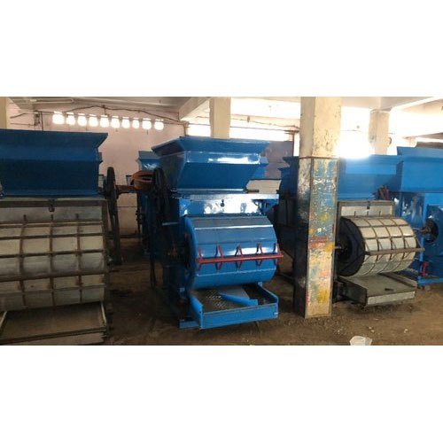 Geeta Traders Electric 900 kg Garlic Breaking Machine, Capacity: 900 Kg/Hr, For Peeling And Farming