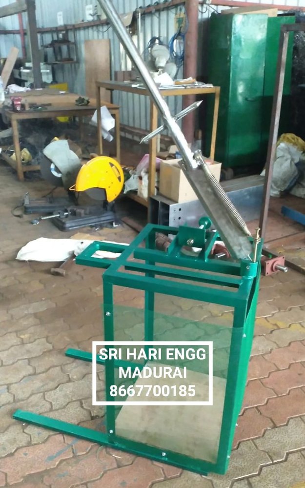 Manual Coconut Cutting Machine, 100pic/hours
