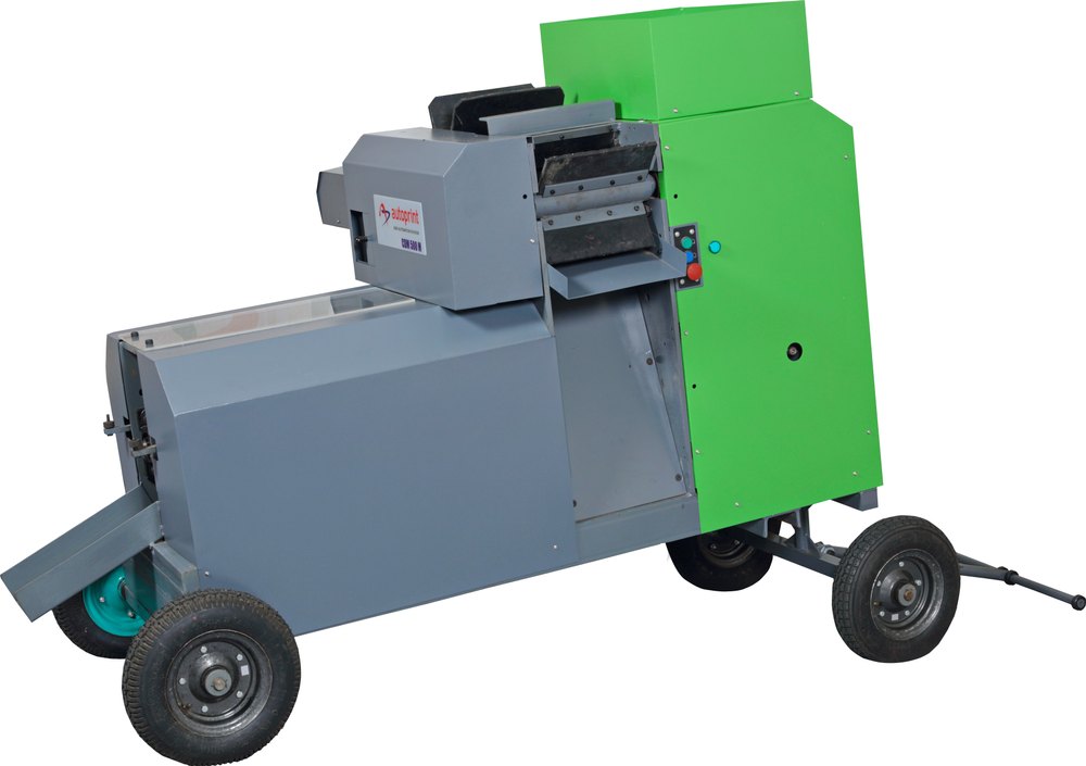 For Commercial Automatic Coconut Dehusking Machine, Capacity: 500nuts/hour