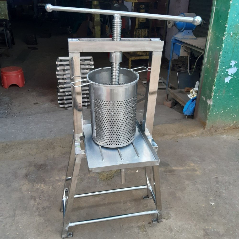 Manual Coconut Milk Extractor