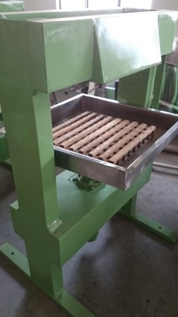 Semi-Automatic Hydraulic Juice Press, 3 Hp