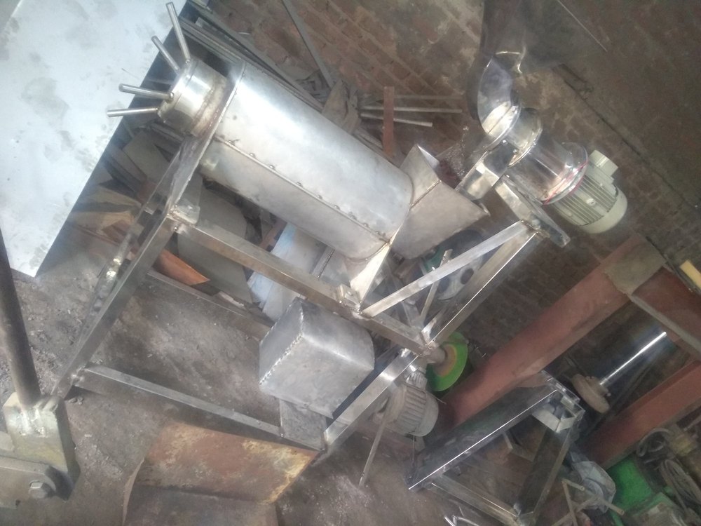 Hydraulic Automatic Helicoidal Juicer, 3 Hp, 100 Litre