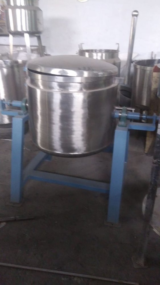 SS Fabtech 500 Ltr Capacity Tomato Sauce Making Tilting Vessel With Lid