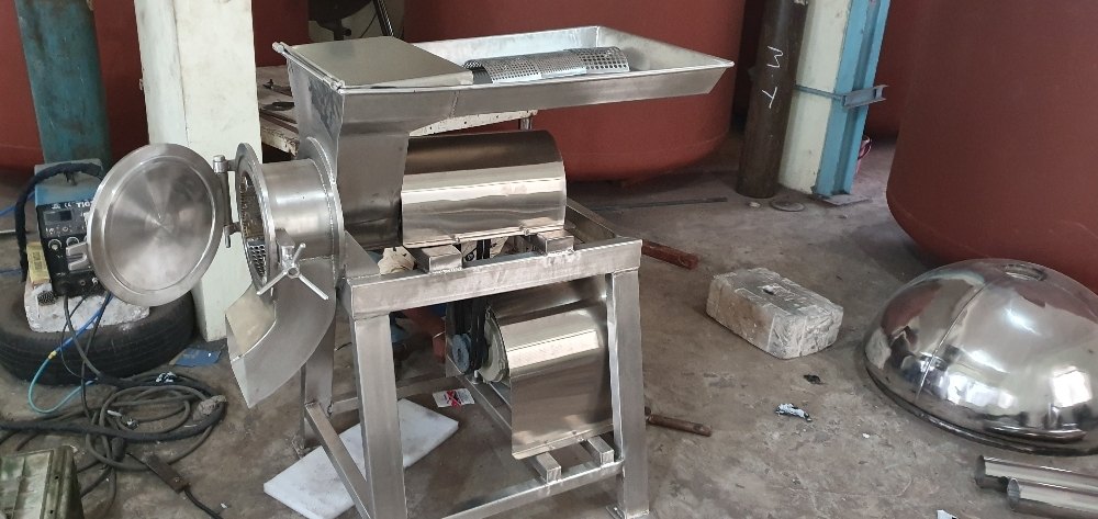 SSFT Fruit And Vegetables Crushing SS Fabtech Stainless Steel Wet Pulverizer, For Industrial