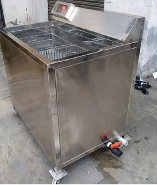 Fruit & Vegetable Washer, 500 Kg/hr