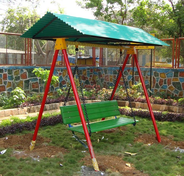Family Swing With Roof